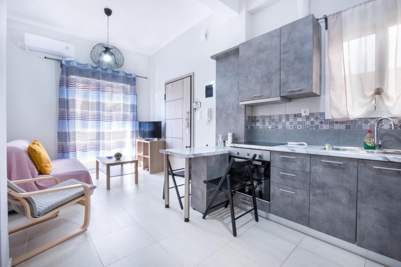 Urban Lifestyle Apartment In Pireus Exteriör bild